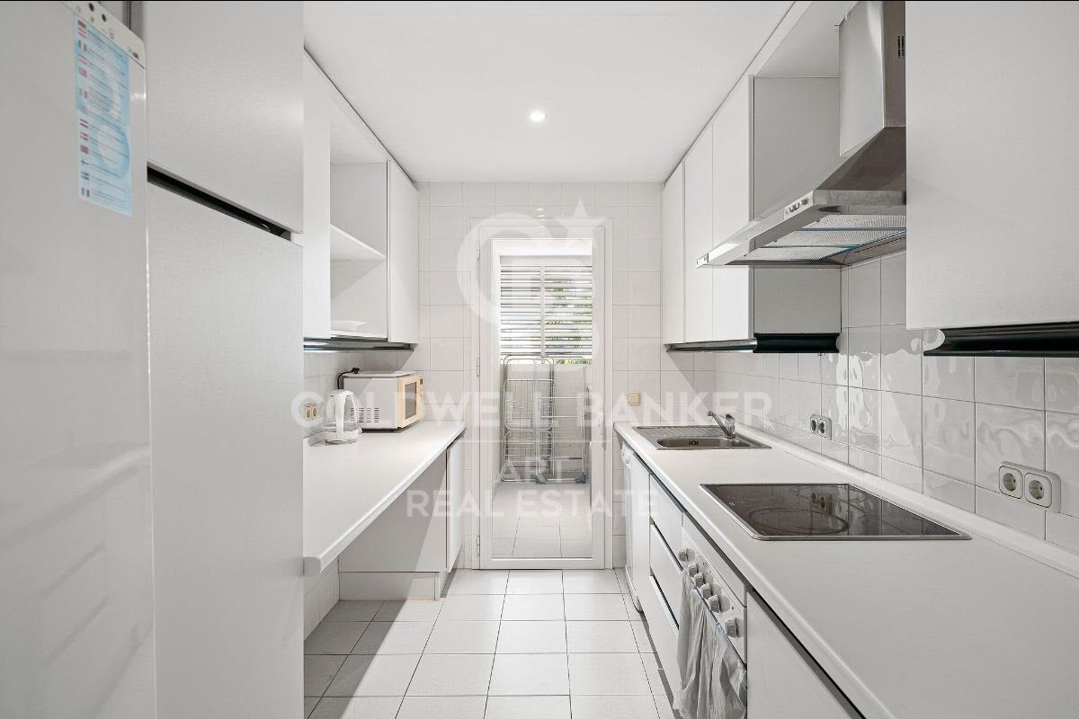 Appartement lumineux d'angle avec grande terrasse à Marina Banús, Puerto Banús, Marbella