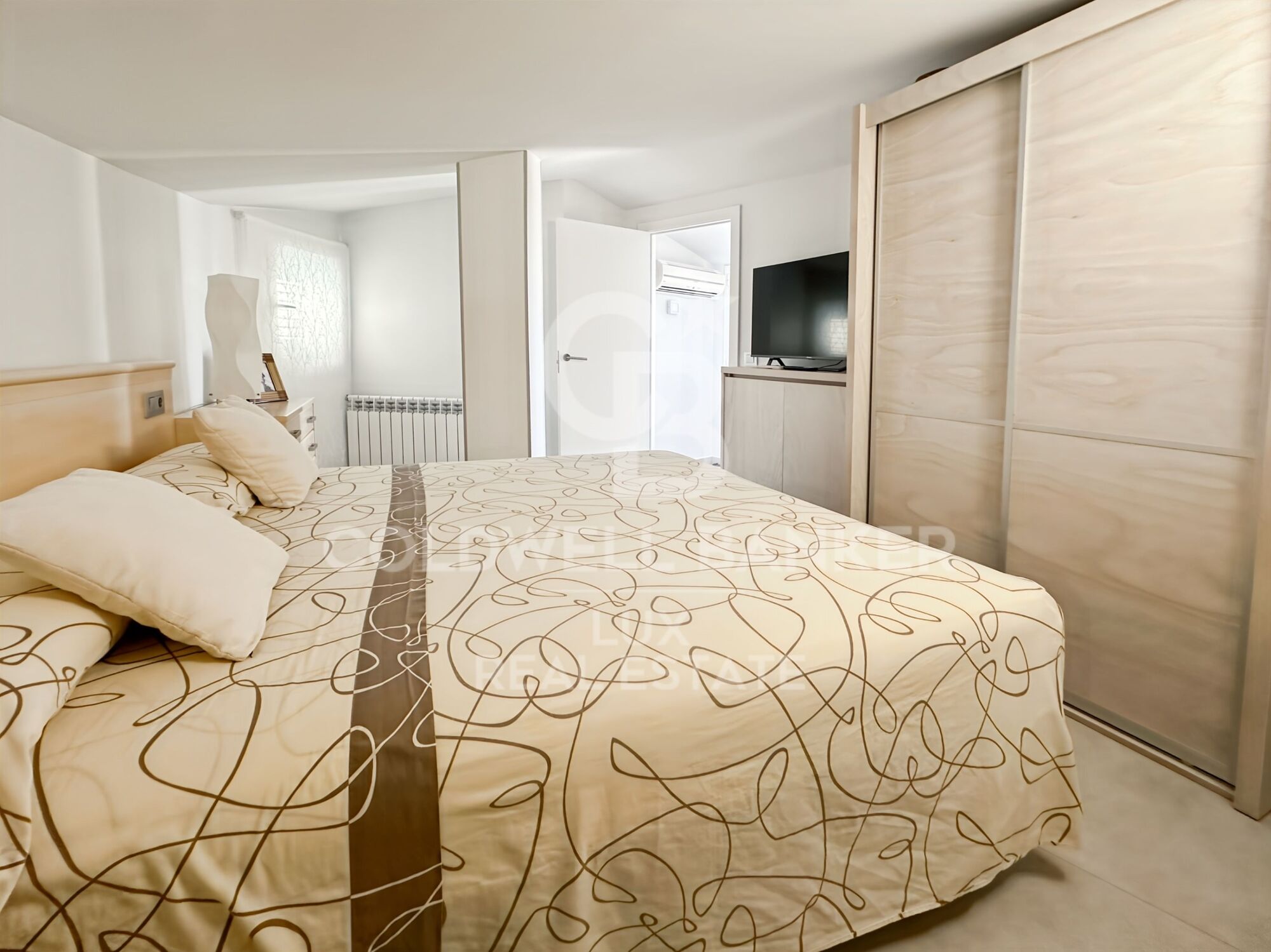 Exclusividad: apartamento dúplex en venta en L'Escala con garaje