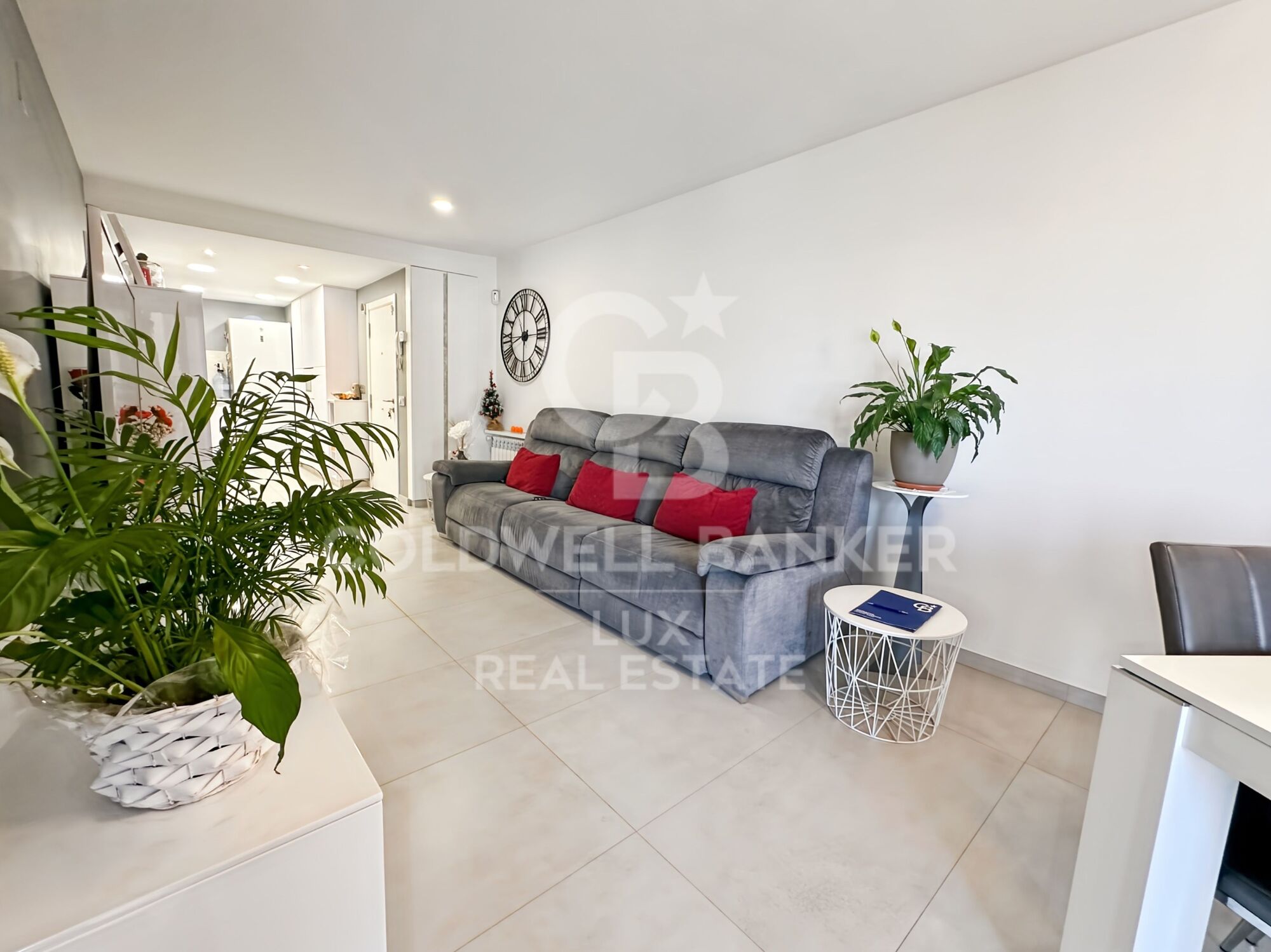Exclusive: Duplex flat for sale in L'Escala with garage