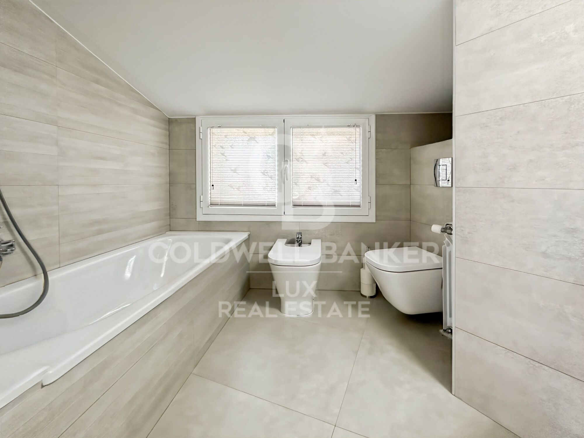 Exclusivité: appartement en duplex à vendre à L'Escala avec garage
