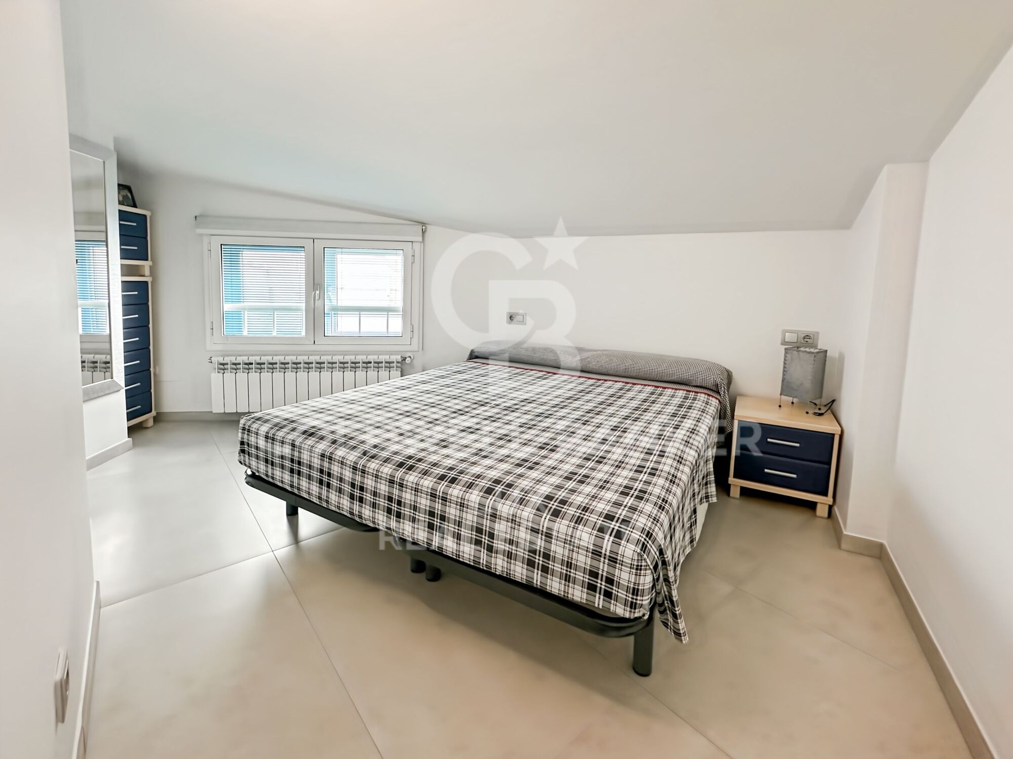 Exklusiv: Duplex-Wohnung in L'Escala mit Garage zu verkaufen