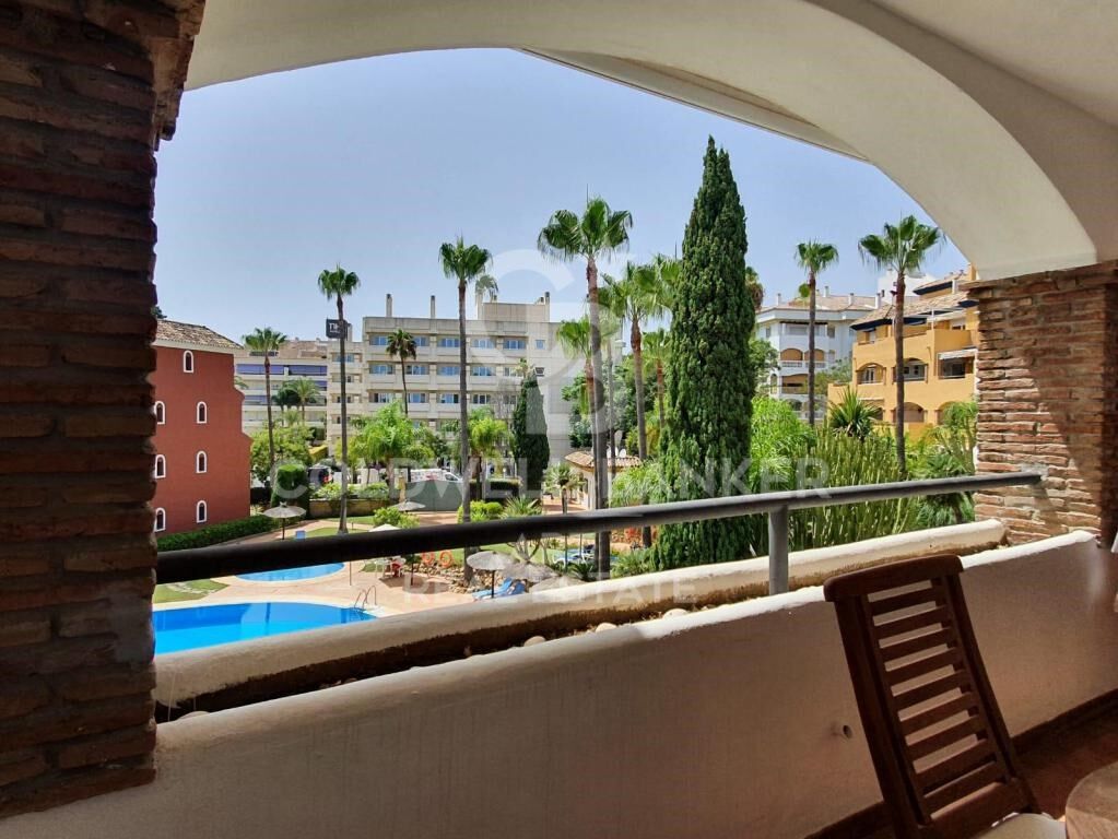 Piso con gran terraza en la Milla de Oro de Marbella