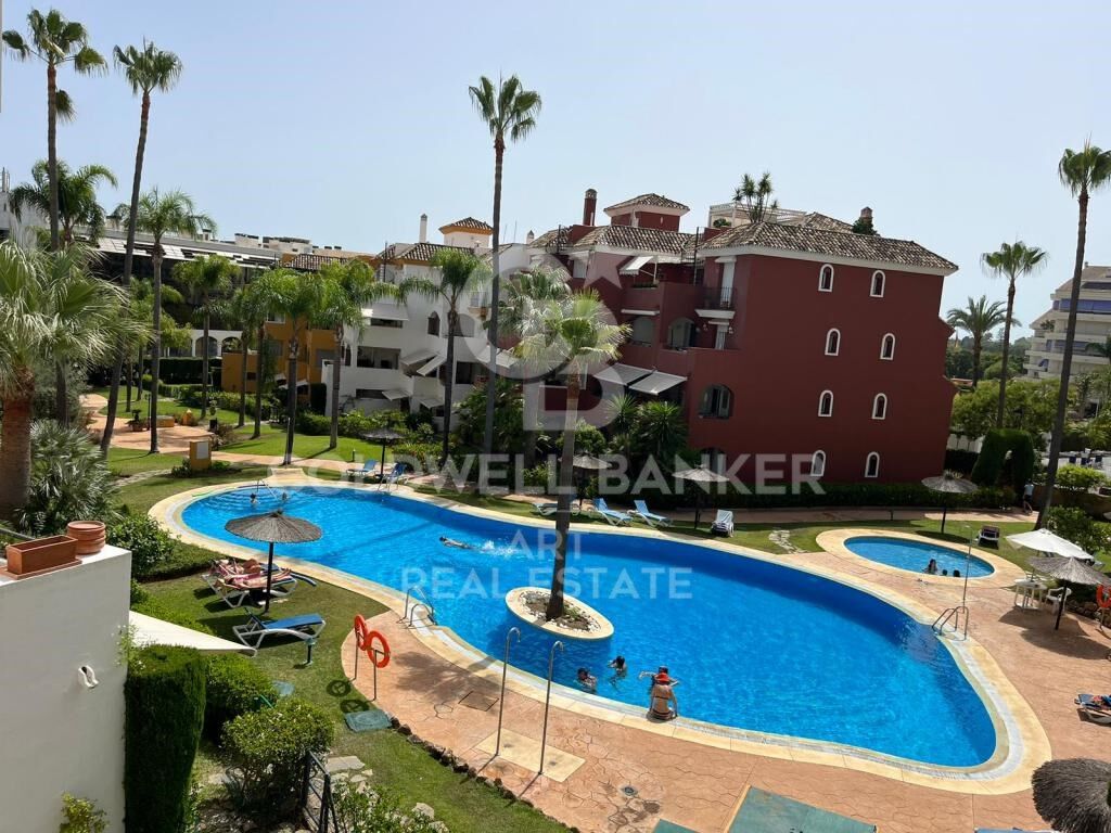 Piso con gran terraza en la Milla de Oro de Marbella