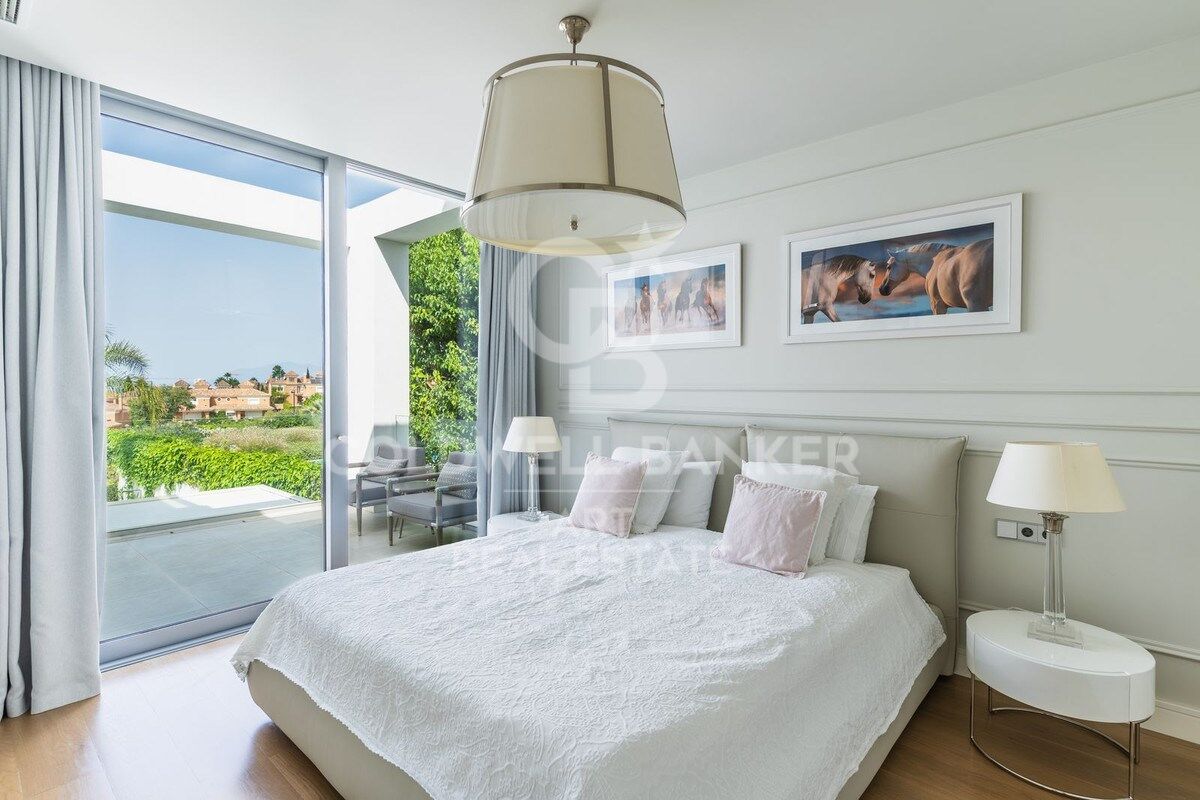 Villa de luxe avec vues spectaculaires à Santa Clara Golf, Marbella