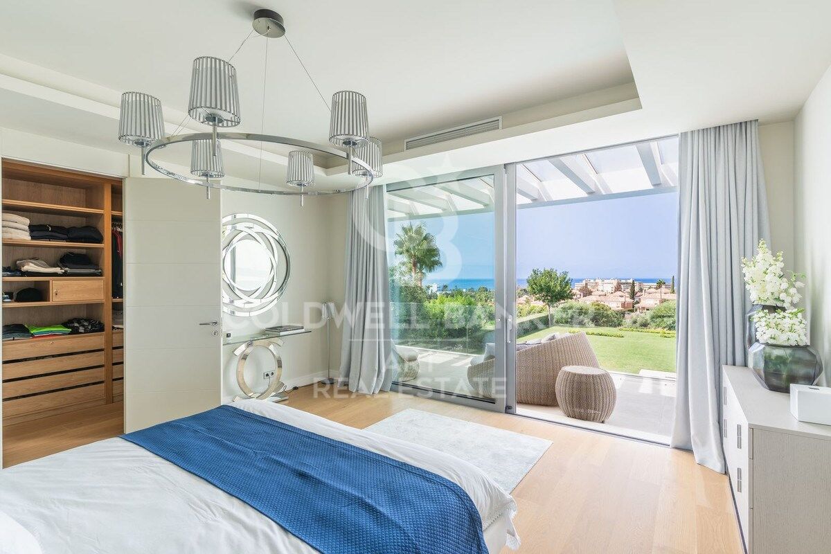 Villa de luxe avec vues spectaculaires à Santa Clara Golf, Marbella