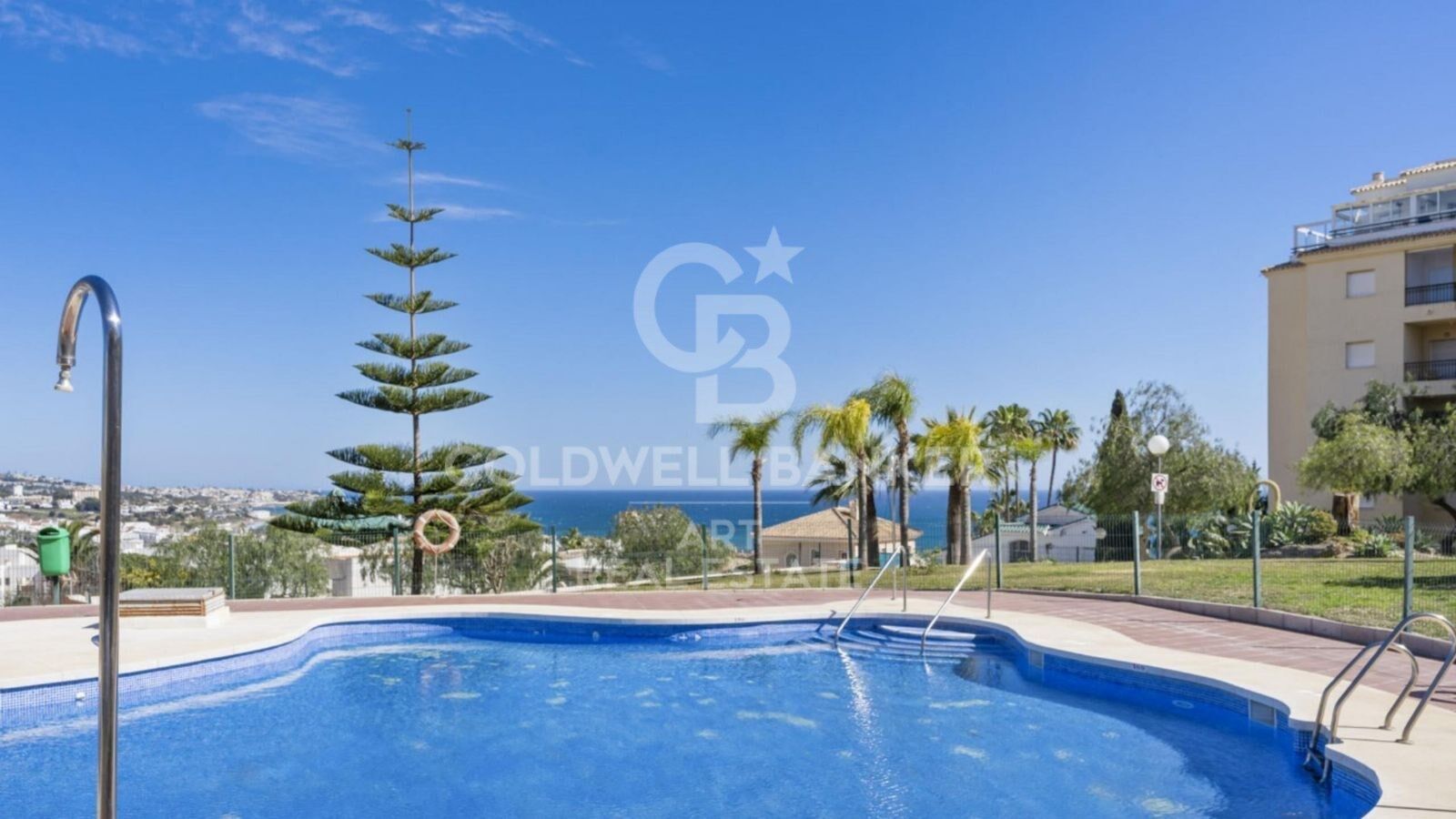 Spacious sea view apartment in La Cala de Mijas - great investment potential