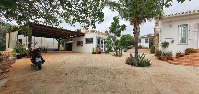 Farm Land 4 Bedrooms Sale Dénia