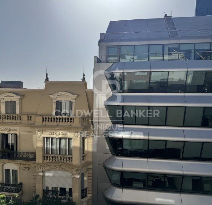 Piso a reformar en el corazón de Almagro, Madrid