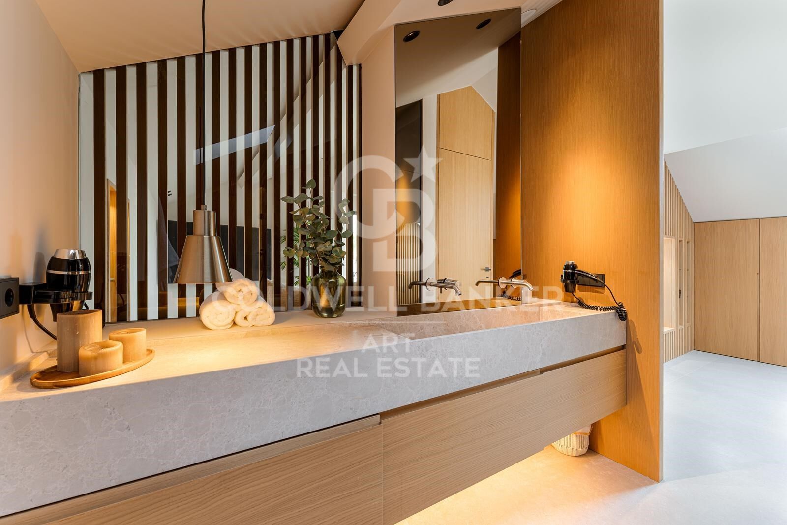 Elegant 3-bedroom duplex penthouse in Las Lomas del Rey, Marbella