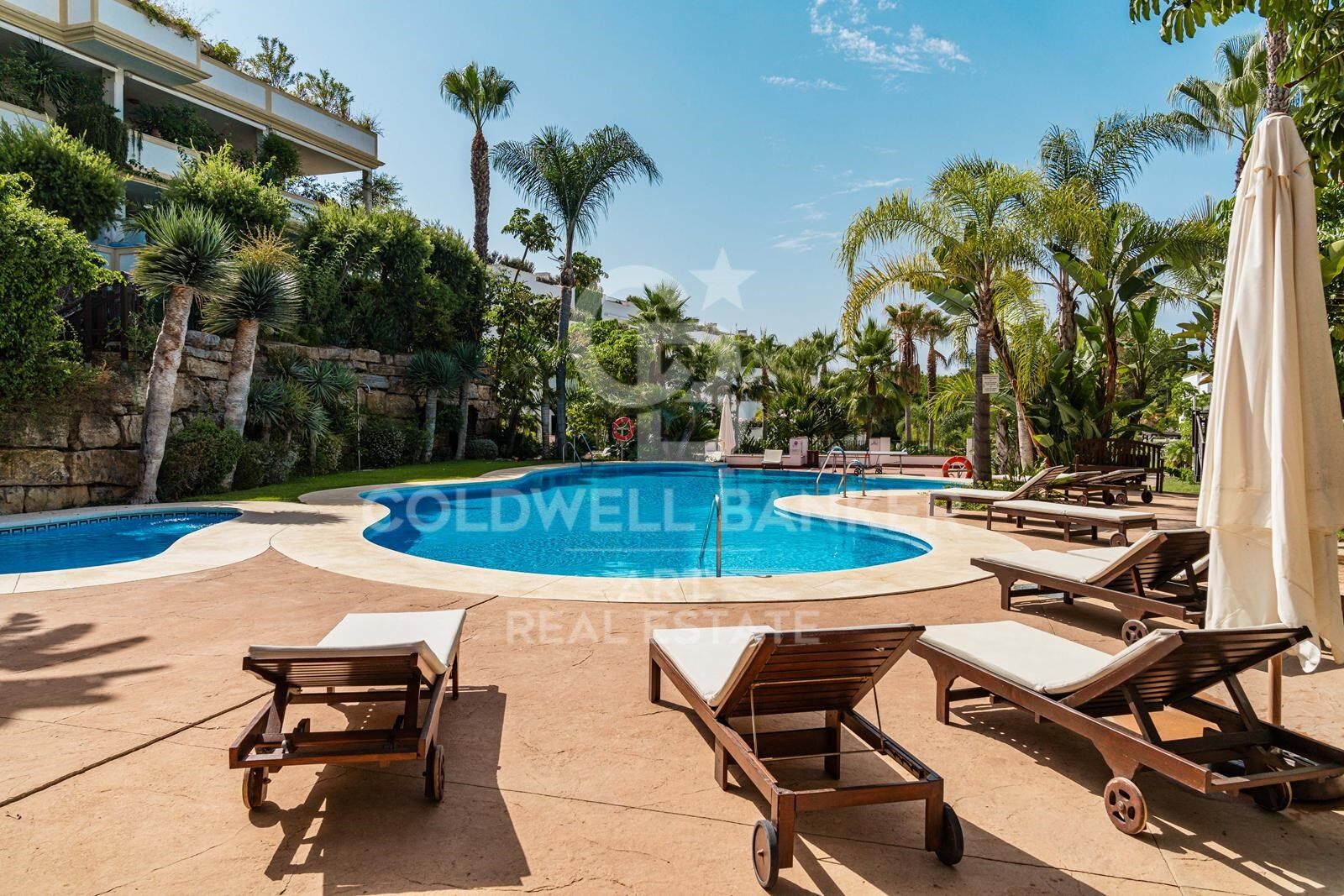 Elegant 3-bedroom duplex penthouse in Las Lomas del Rey, Marbella