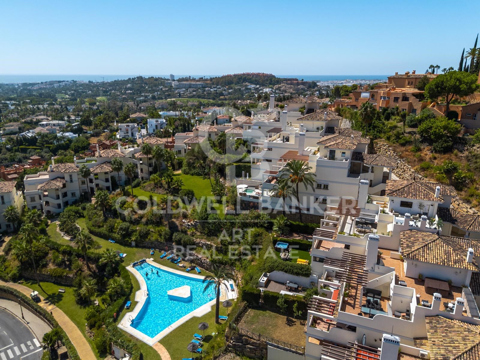 Elegantes Appartement mit Panoramablick in Nueva Andalucía, Marbella