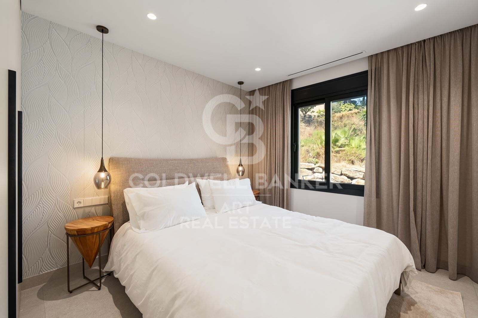 Appartement duplex moderne avec vue panoramique à Nueva Andalucía, Marbella