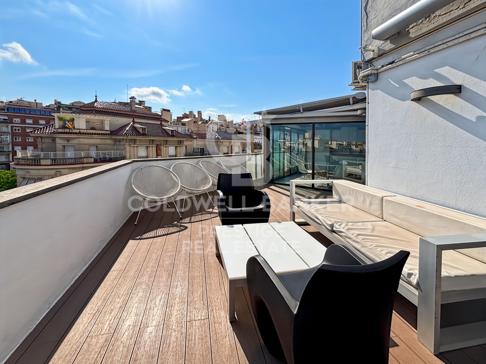Ático con vistas al mar en la zona alta de Barcelona