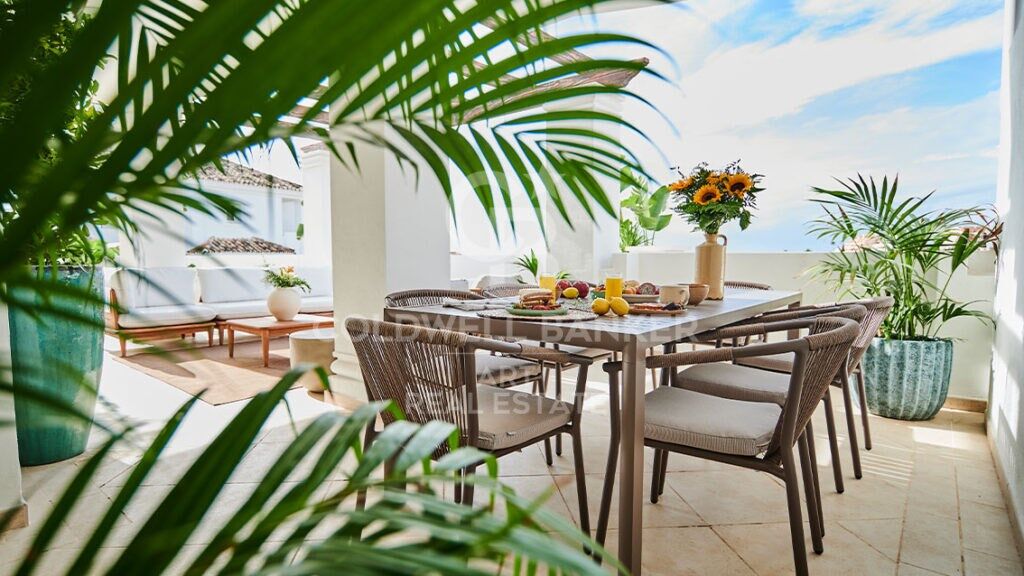 Apartments with sea views in Aloha, Marbella