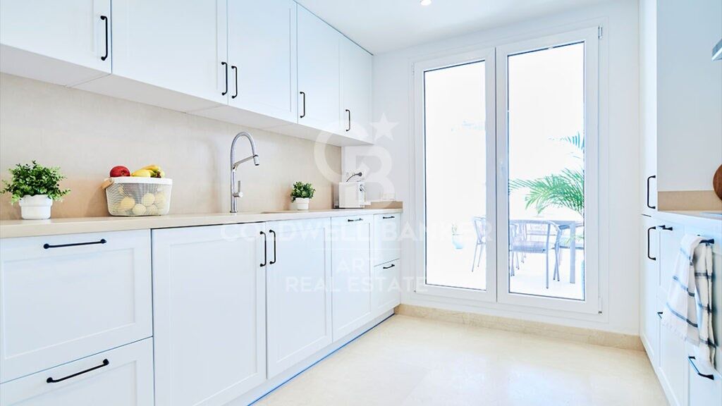 Apartments with sea views in Aloha, Marbella