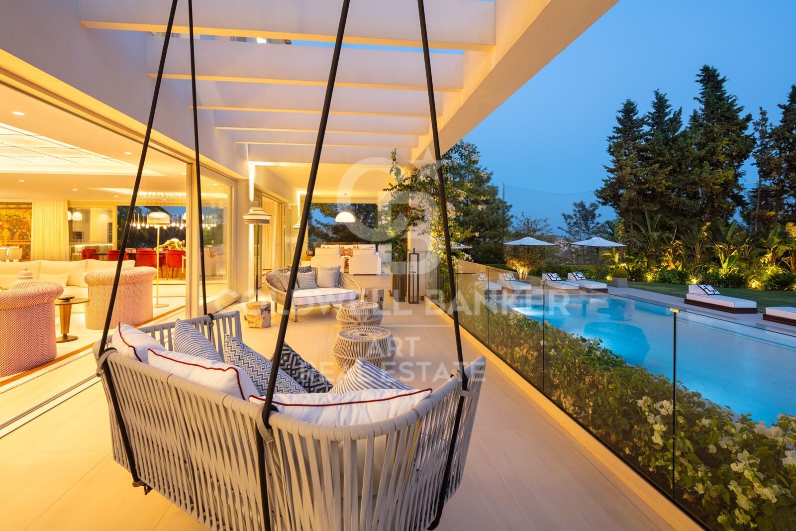 Majestuosa mansión en primera línea de golf en la prestigiosa zona de Aloha, Marbella