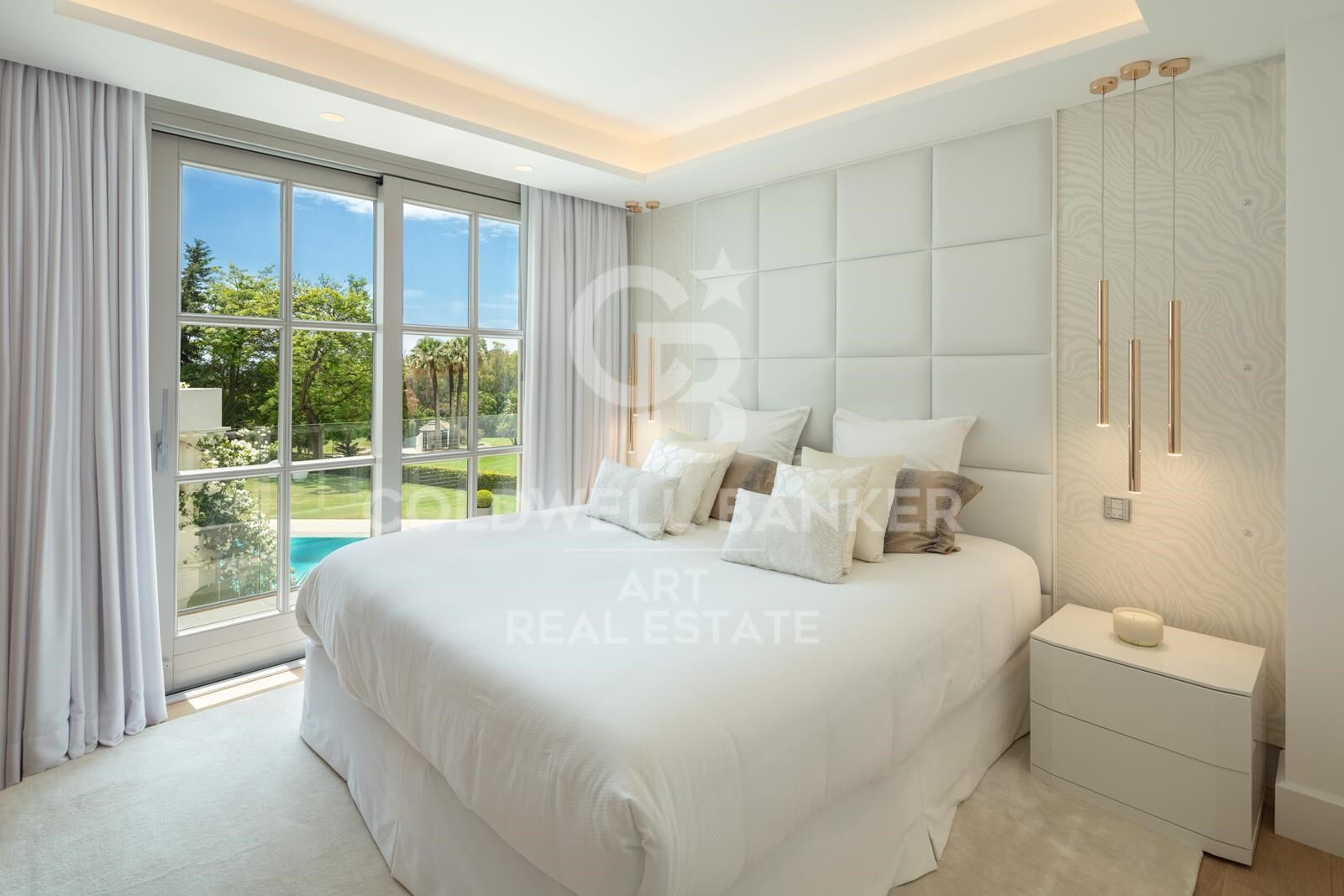 Majestuosa mansión en primera línea de golf en la prestigiosa zona de Aloha, Marbella