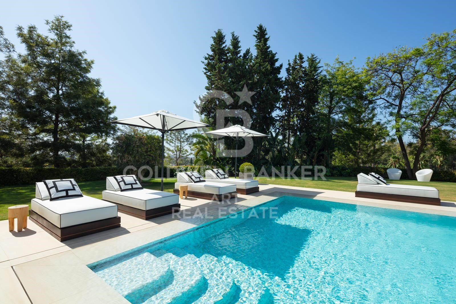 Elegante Villa in erster Golflinie im exklusiven Aloha, Marbella