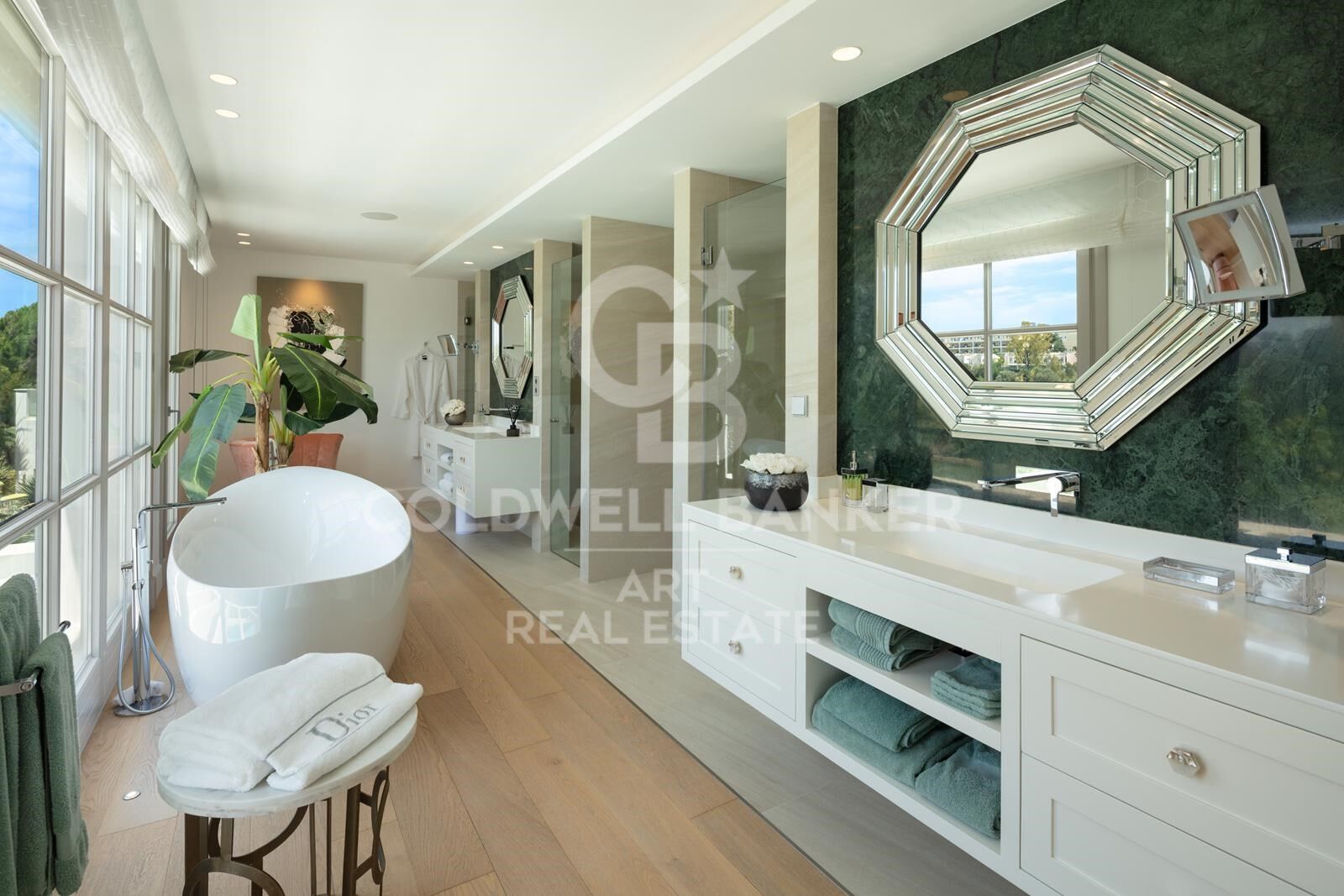 Elegante Villa in erster Golflinie im exklusiven Aloha, Marbella