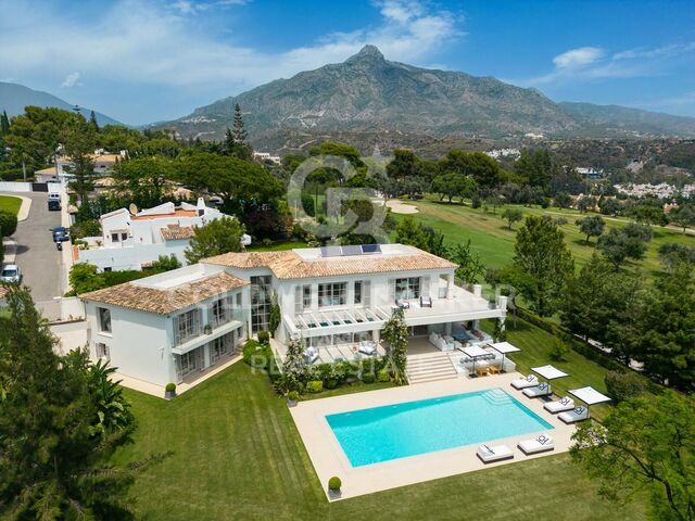 Majestuosa mansión en primera línea de golf en la prestigiosa zona de Aloha, Marbella