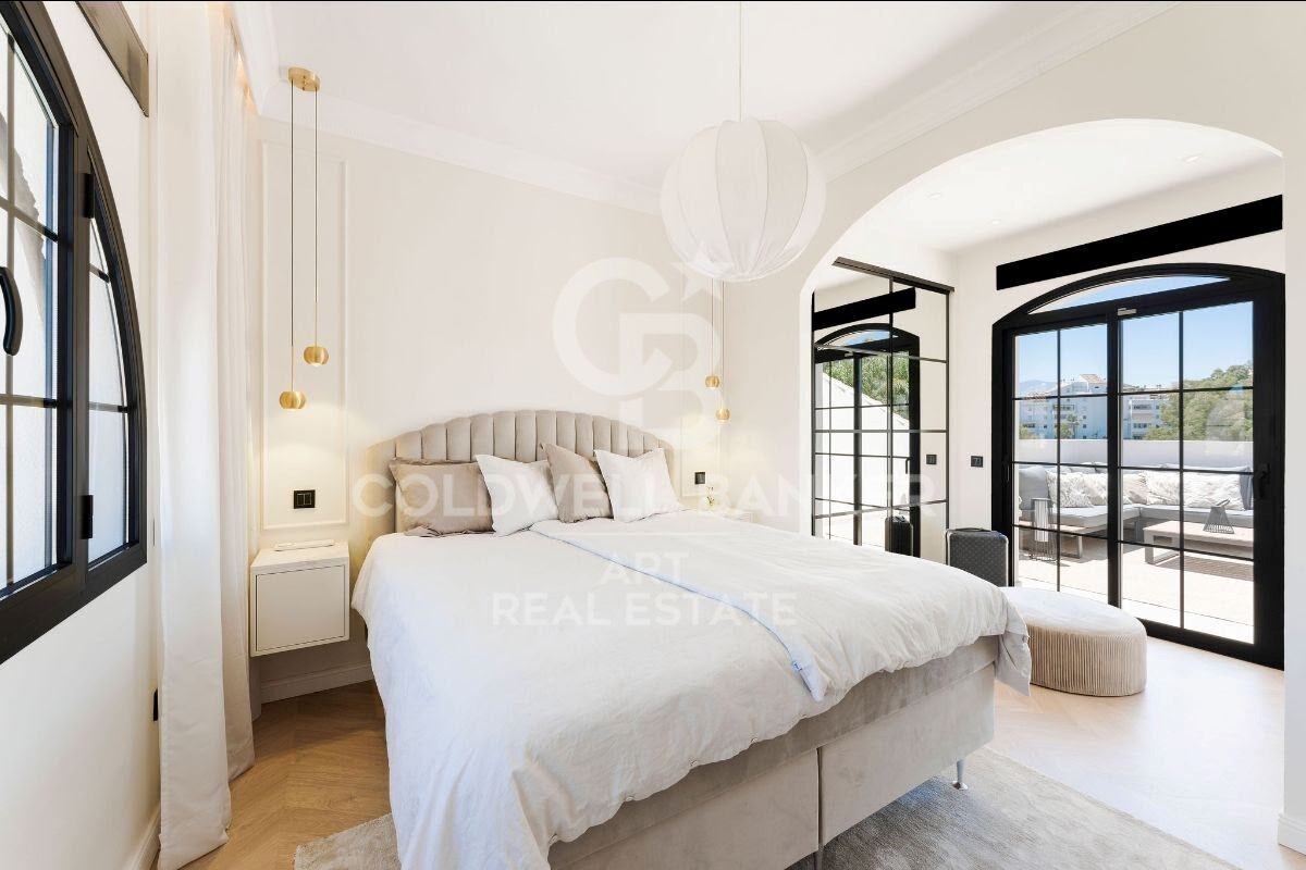 Élégante villa moderne avec une touche scandinave à Monte Biarritz, Estepona
