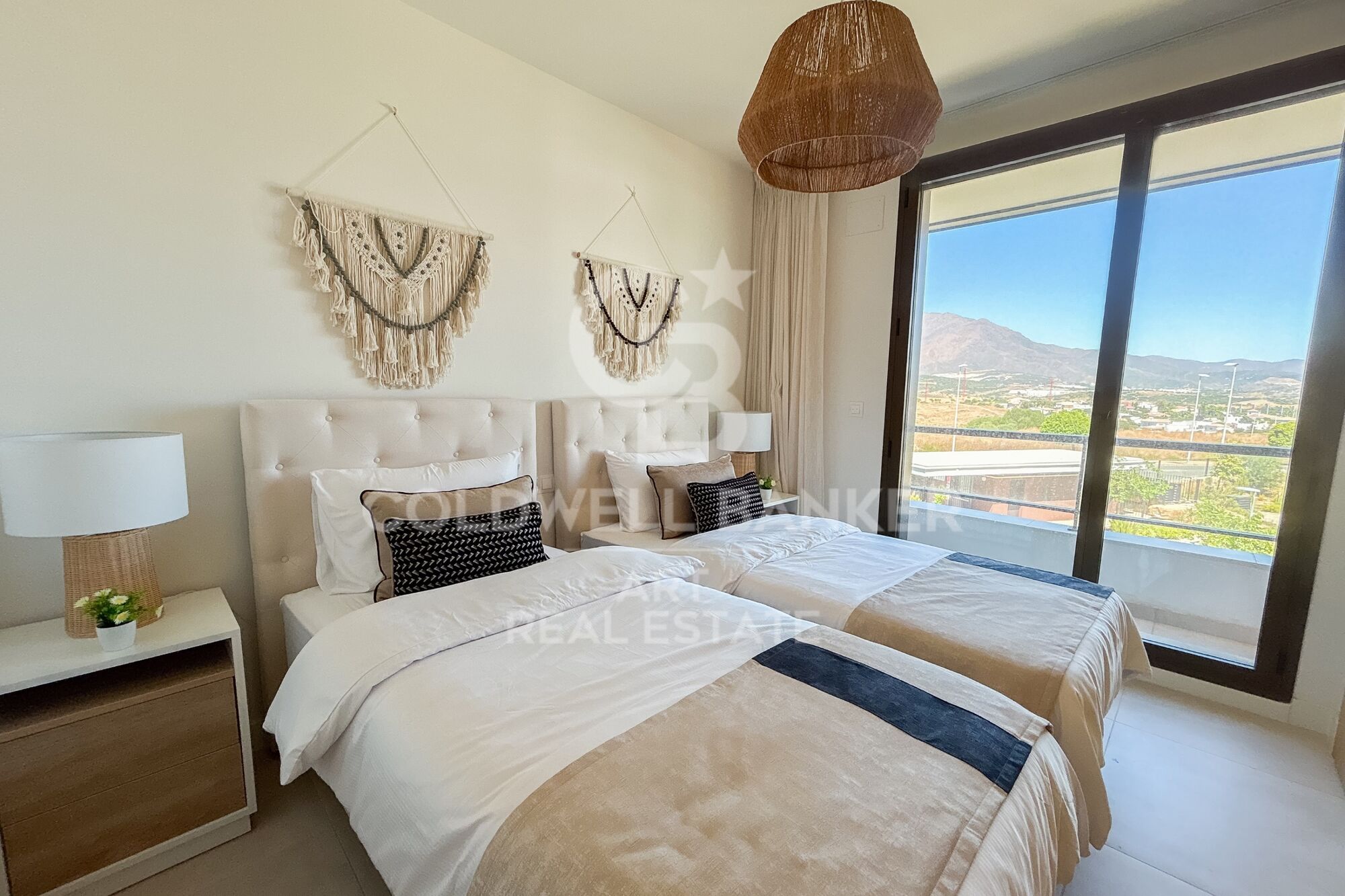 Apartment with incredible sea views in Casares Costa