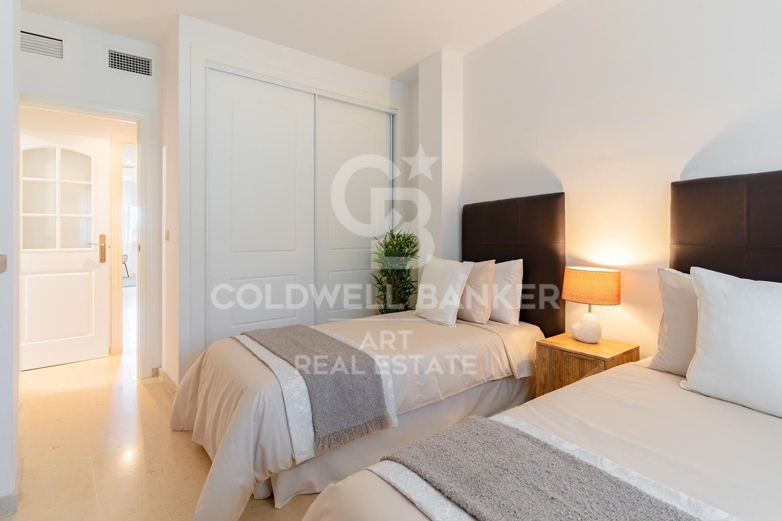 Spacious apartment with panoramic sea views - Santa Maria Green Hills, Marbella