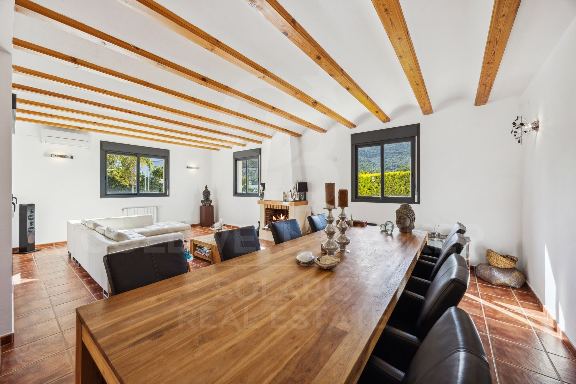 Luxusvilla mit Blick auf den Montgo