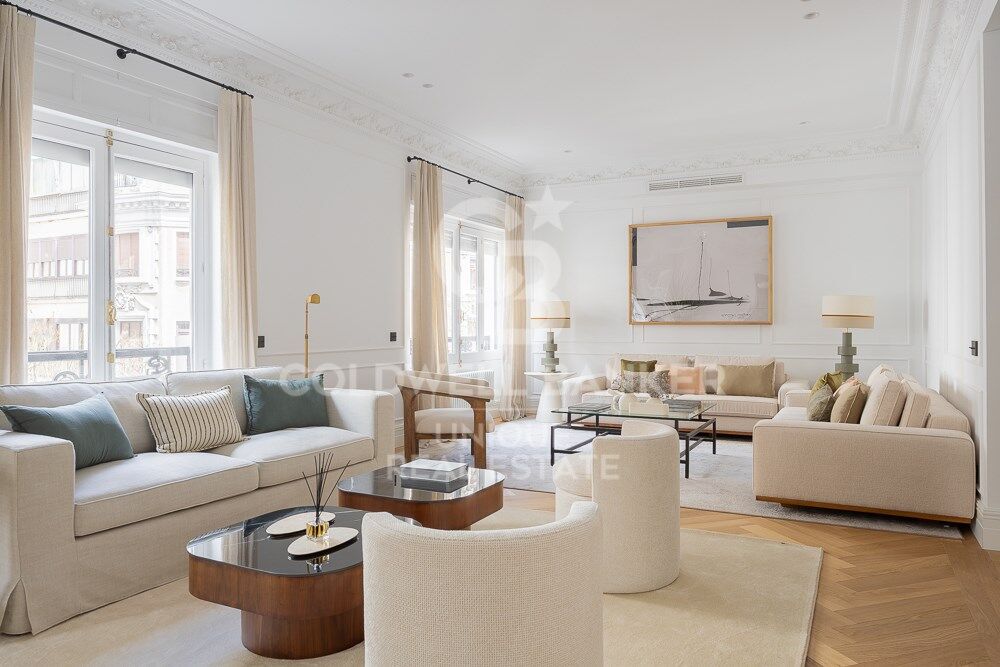 Exclusive property for sale: completely renovated in Jorge Juan