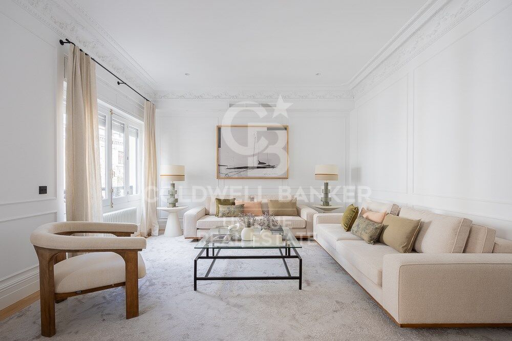 Exclusive property for sale: completely renovated in Jorge Juan