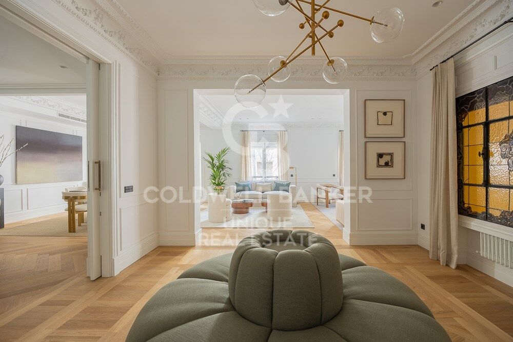 Exclusive property for sale: completely renovated in Jorge Juan