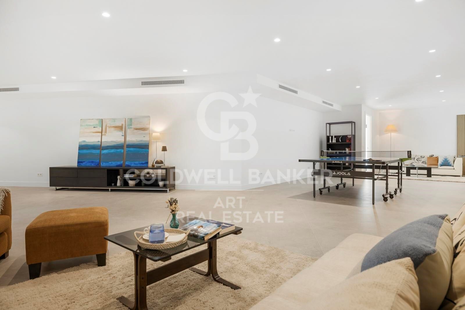 Moderne Eleganz am Meer - luxuriöse Villa nur 300 m vom Strand entfernt, Marbesa, Marbella