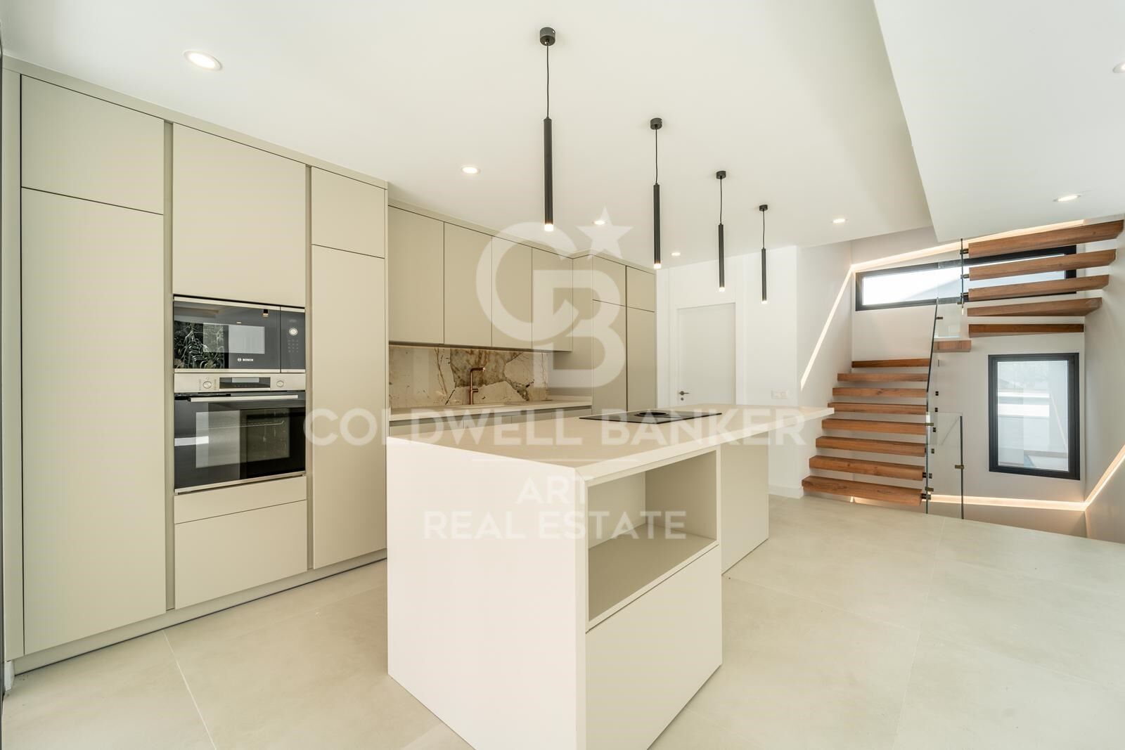 Exclusiva villa de nueva construcción en El Higuerón, Capellanía, Benalmádena