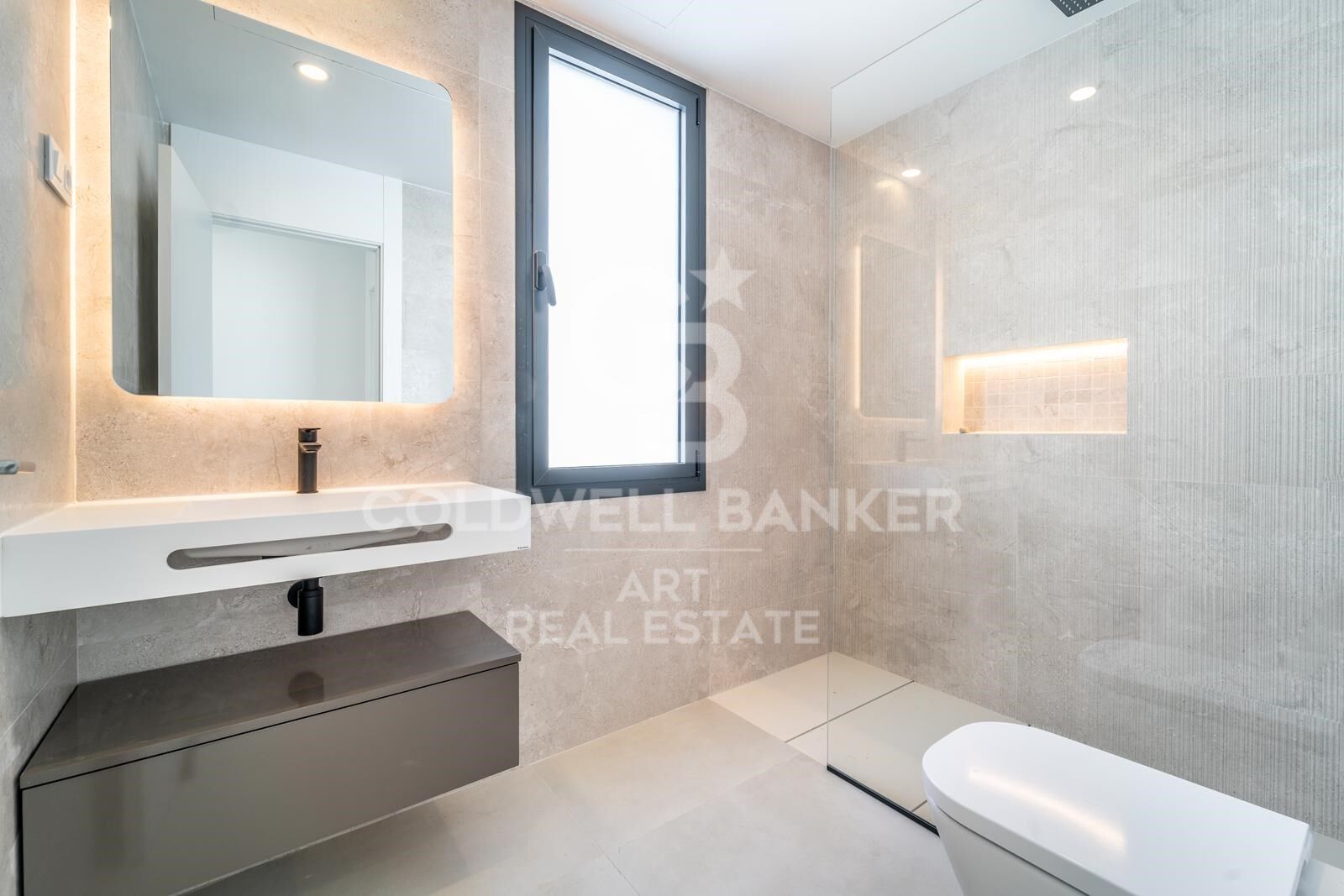 Exclusiva villa de nueva construcción en El Higuerón, Capellanía, Benalmádena