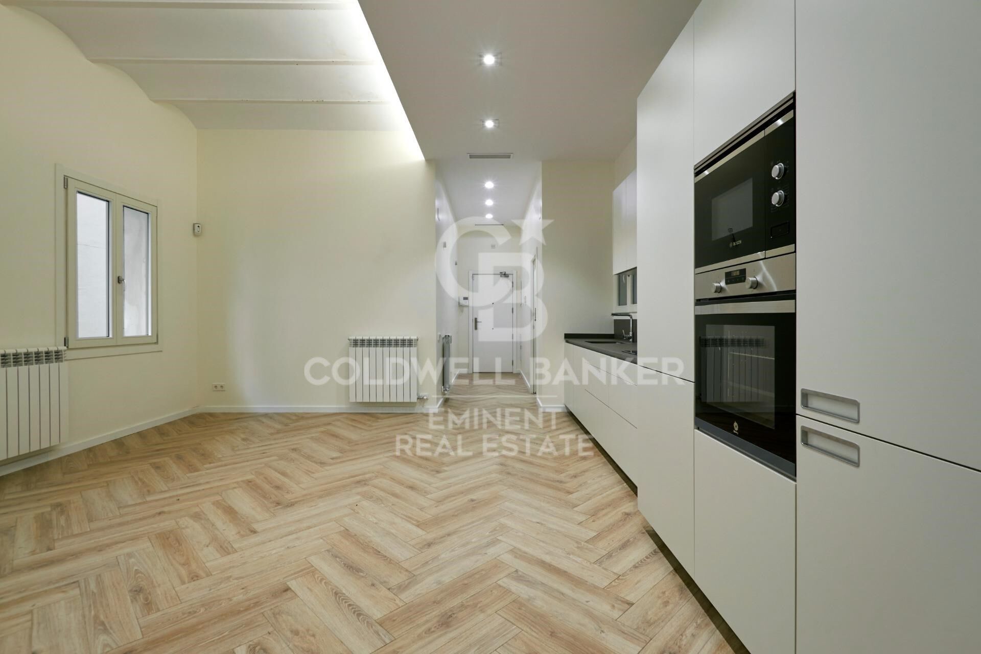 Renovated flat in the heart of Barcelona's historic centre