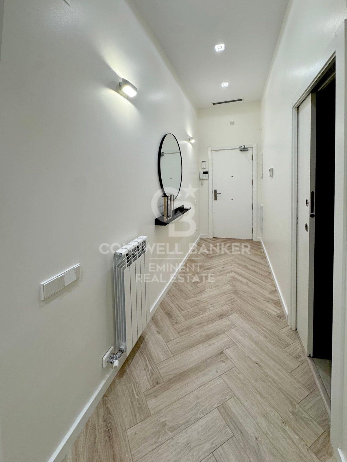 Renovated flat in the heart of Barcelona's historic centre