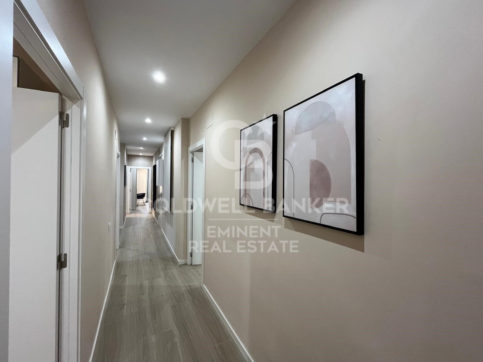 Sophisticated renovated flat by Passeig de Gràcia