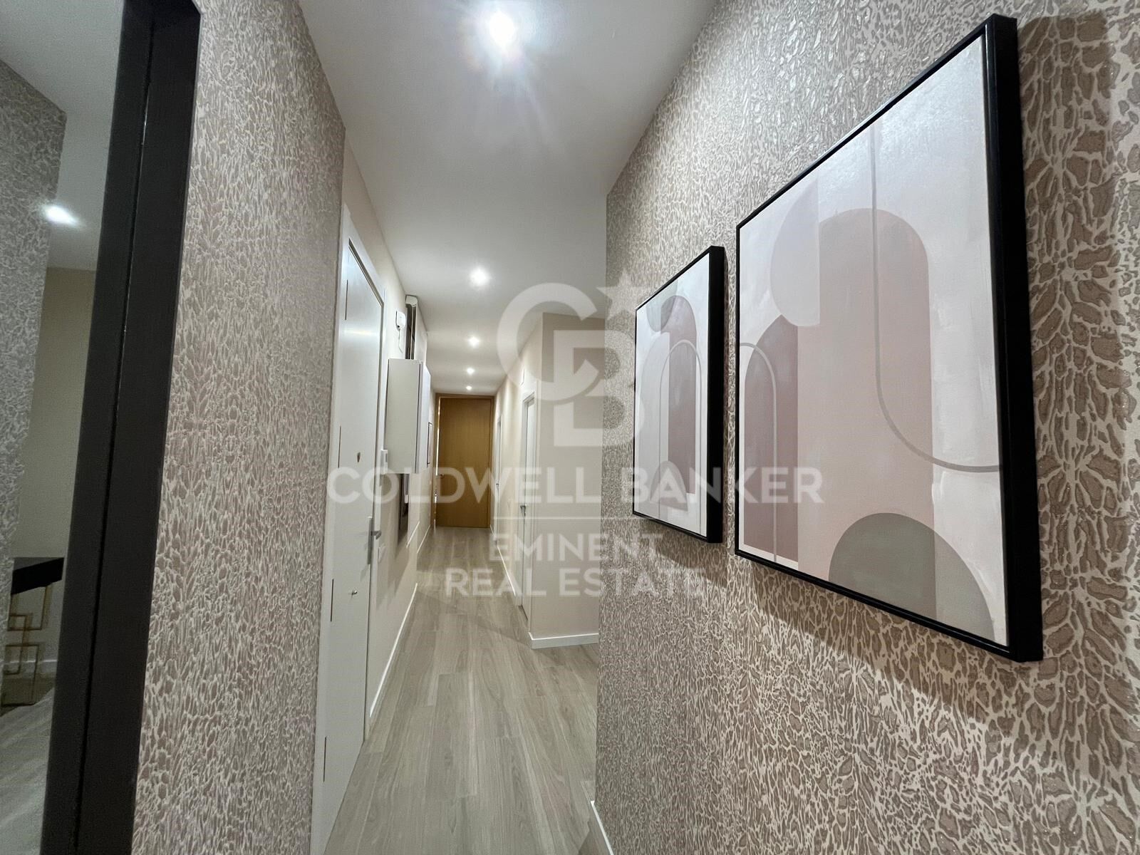Sophisticated renovated flat by Passeig de Gràcia