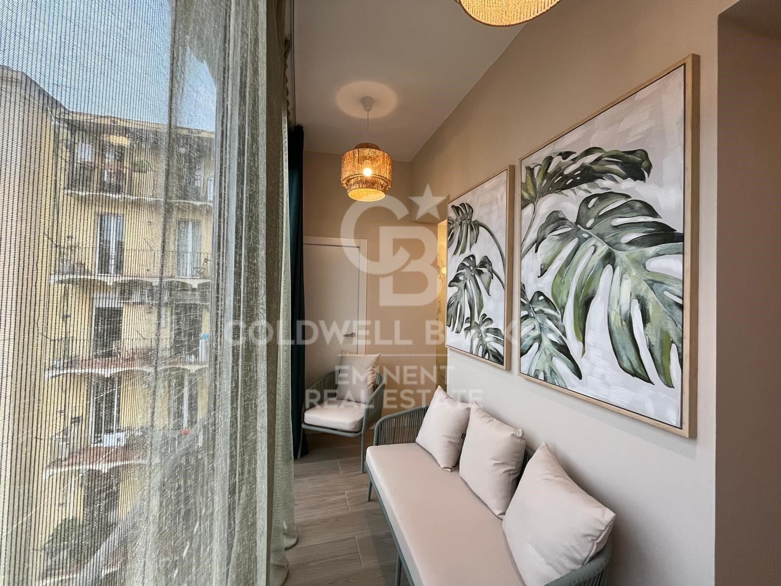 Sophisticated renovated flat by Passeig de Gràcia