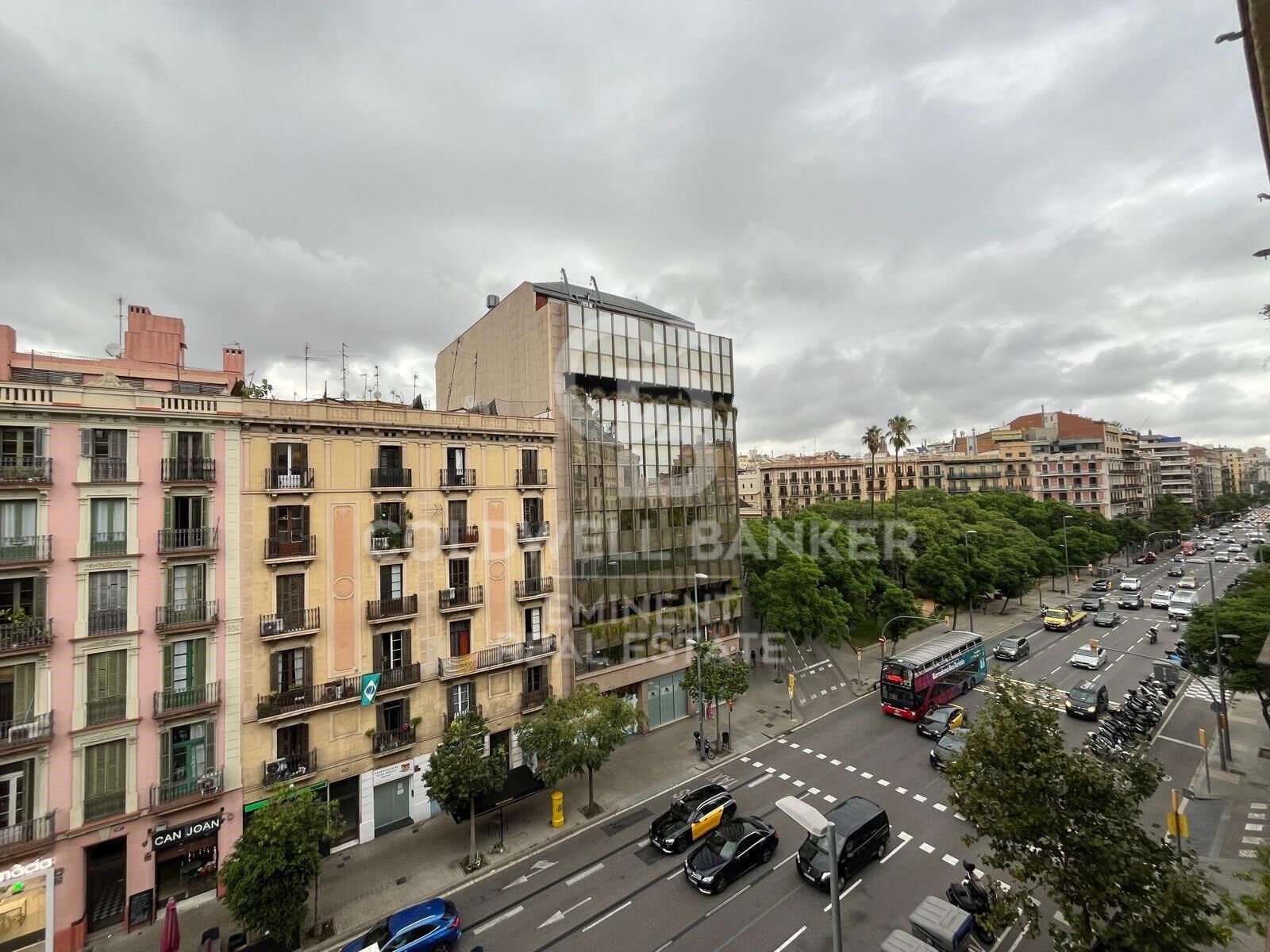 Sophisticated renovated flat by Passeig de Gràcia
