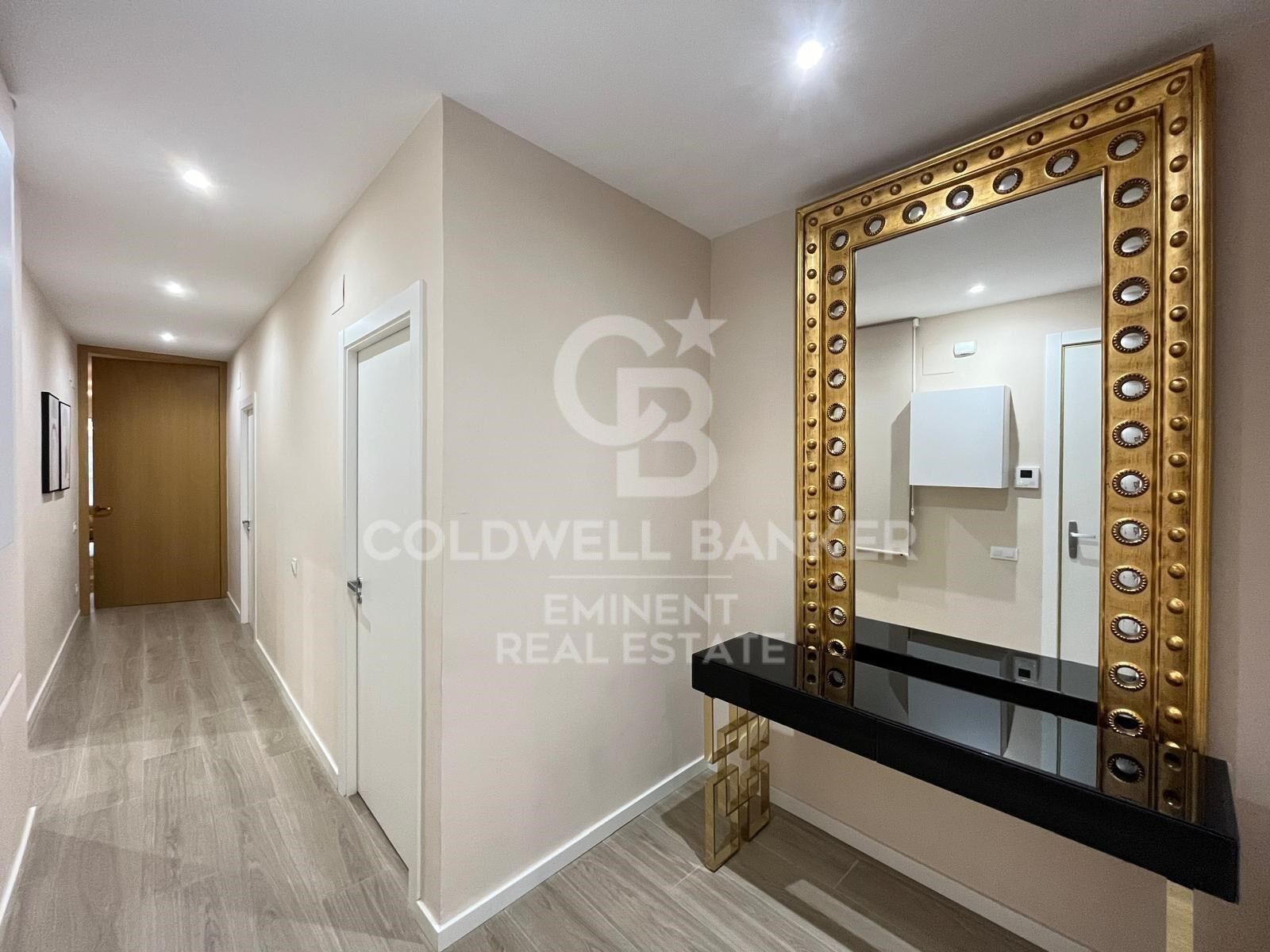Sophisticated renovated flat by Passeig de Gràcia