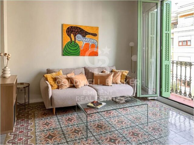 Appartement en location temporaire rue Còrcega, 2 chambres