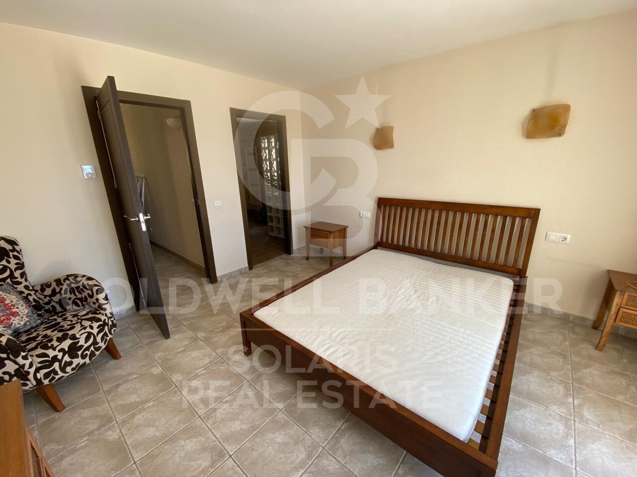 Chalet con vistas al mar en Cumbre del Sol - Disponible en venta y alquiler